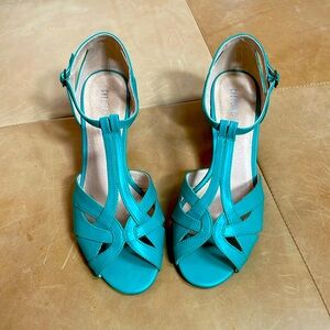 Chelsea crew Nina t-strap heels size 40